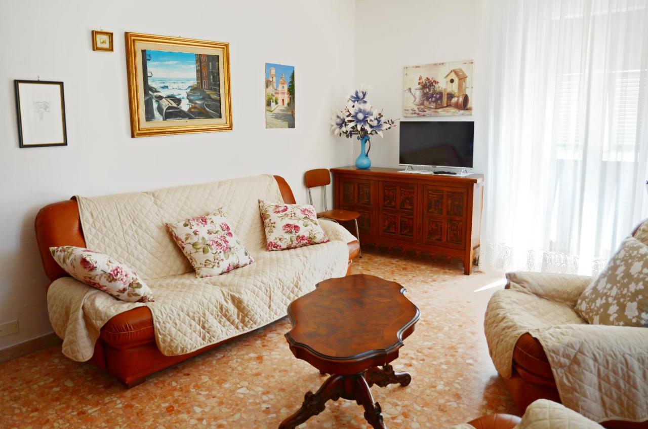 La Piazza - Appartamento Vacanze Piana Battolla Exteriör bild